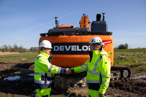 Develon Leica Geosystems